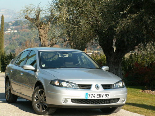 Essai - Renault Laguna GT 2.0 dCi 175 ch : le meilleur 2 litres diesel du monde ?