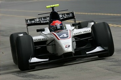 GP2 Asia Dubaï Course 1: Grosjean parachève