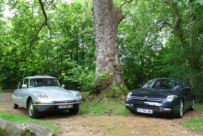 Vidéo - Citroën DS 20 Pallas (1974) vs Citroën C6 3.0 V6 HDi (2012) : duel de voitures présidentielles