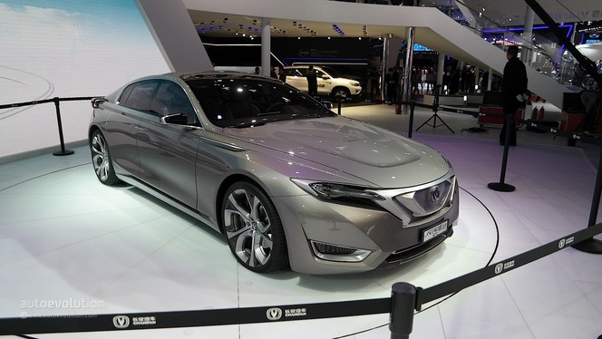 Shanghai 2015 : Changan Raeton CC Concept, la berline électrique de Chine