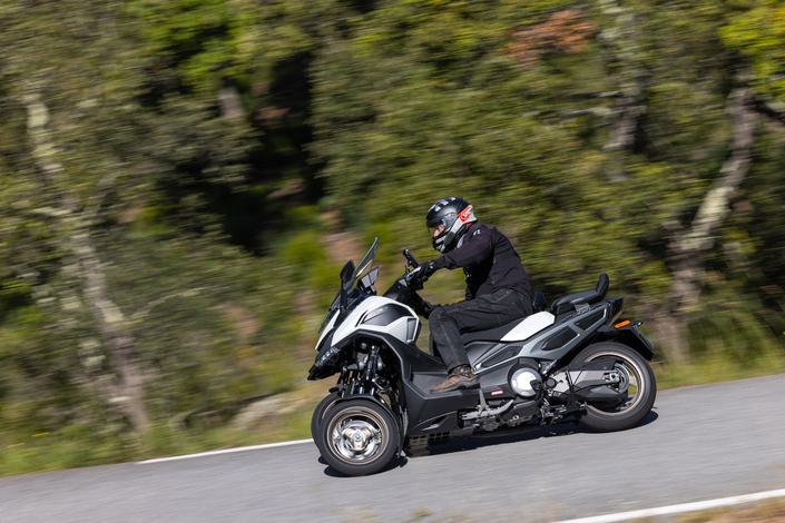 Kymco CV3 575 (2026) : un trois-roues peu raisonnable !