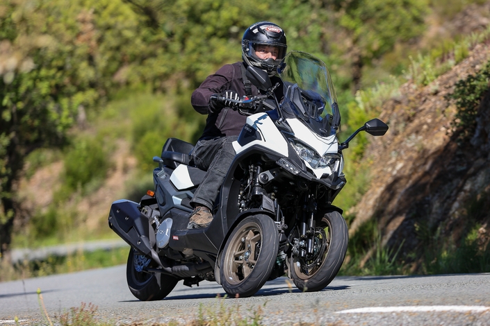 Kymco CV3 575 (2026) : un trois-roues peu raisonnable !
