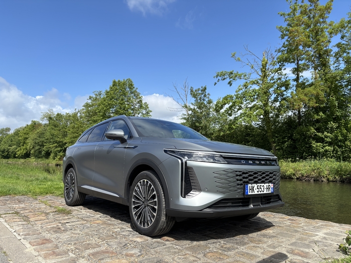 Omoda 9 : un SUV hybride rechargeable 30 % moins cher qu’un Mercedes équivalent…