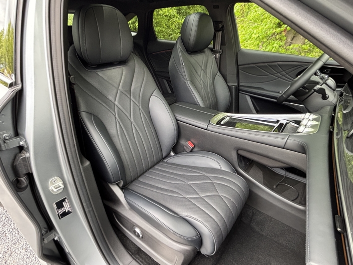 Omoda 9 : un SUV hybride rechargeable 30 % moins cher qu’un Mercedes équivalent…