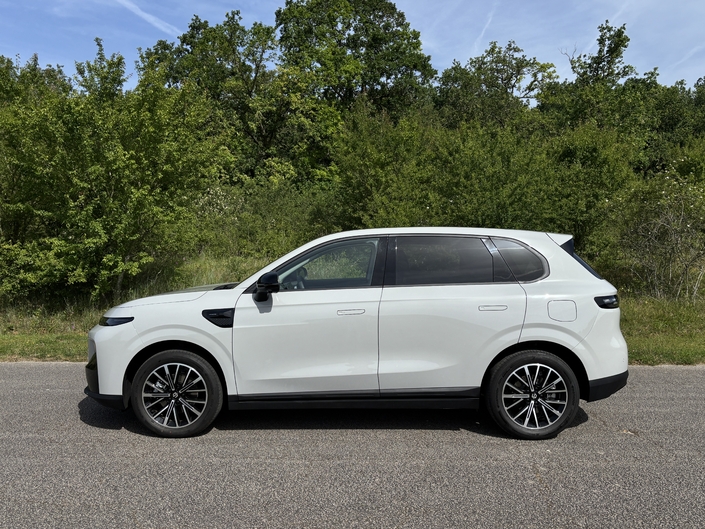 Leapmotor B10 New e-Hybrid : le SUV électrique qui cache un moteur thermique pour 29 900 €