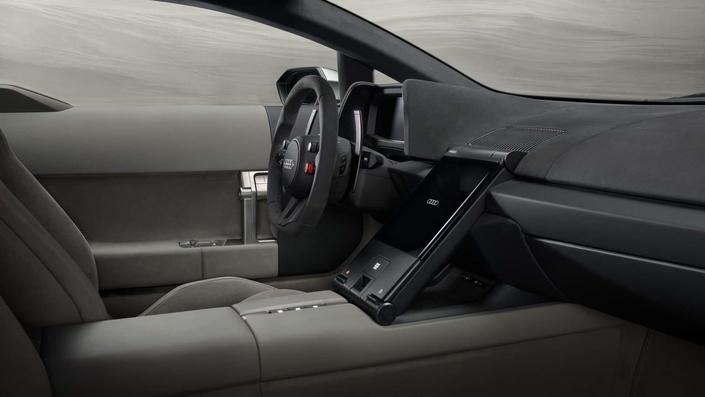 Audi fait l’effort de modifier sensiblement l’intérieur par rapport à celui de la Temerario.