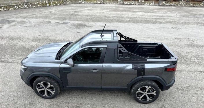 Voici le Dacia Duster pick-up à deux places, avec sa benne de 1,65 mètre.