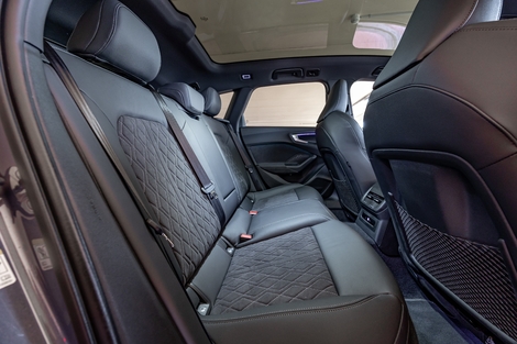 Audi a fait un effort, avec une longueur aux jambes plus que respectable à l’arrière de l’A5 Avant.