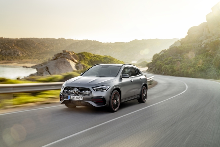 Mercedes GLA 2020 : les premières images en action