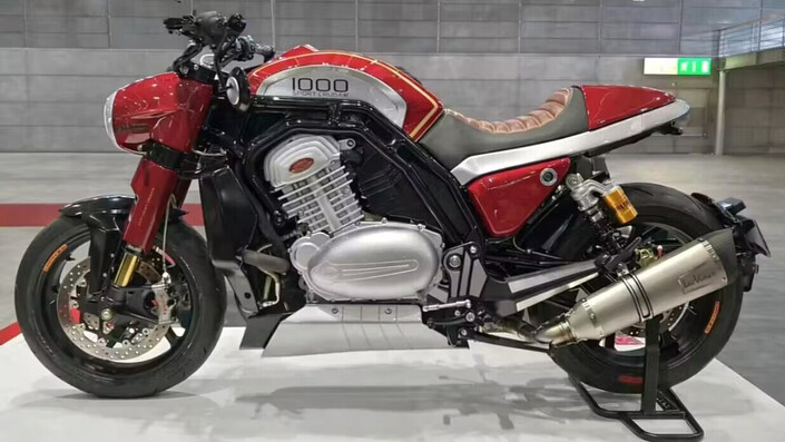 Jawa, place au haut de gamme : 999 cc, 113 ch, Öhlins, Brembo – La marque tchèque renaît (et coûte 62 000 €)