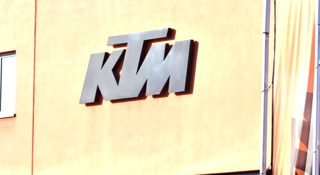 KTM pille BMW et s’offre un sauveur : Christof Lischka, l’homme qui doit sortir l’usine autrichienne du chaos !