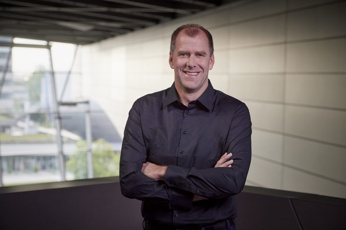 KTM pille BMW et s’offre un sauveur : Christof Lischka, l’homme qui doit sortir l’usine autrichienne du chaos !