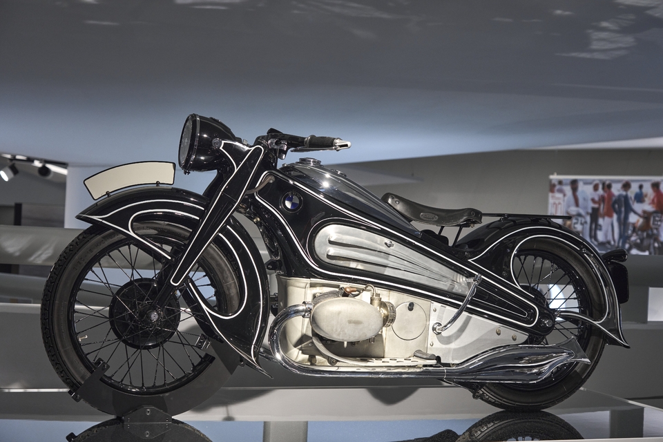 Exposition « 100 Years BMW Motorrad » - Héritages VS Innovations, le ...