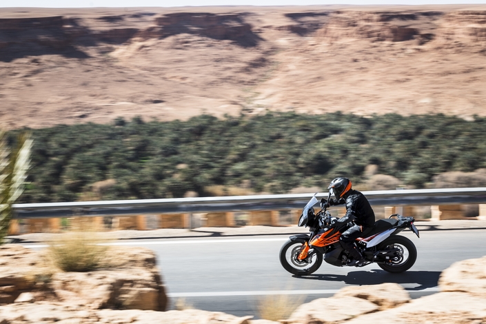 Essai - KTM 790 Adventure : voyageuse tout horizon