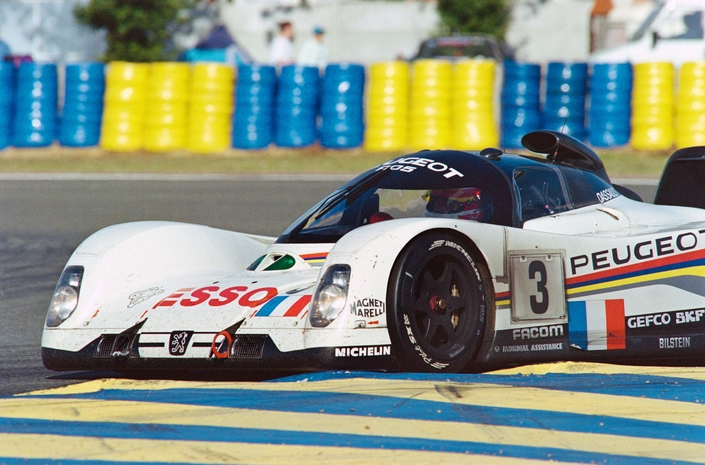 Peugeot 905 de Geoff Brabham, Eric Helary et Christophe Bouchut vainqueurs des 24 H du Mans 1993.