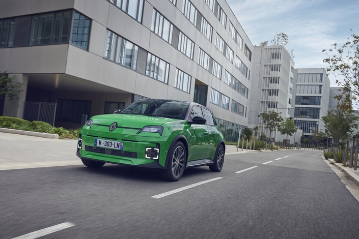 Pendant le elasing social la R est accessible dès 139 €/mois ©Yannick BROSSARD/DPPI/Renault