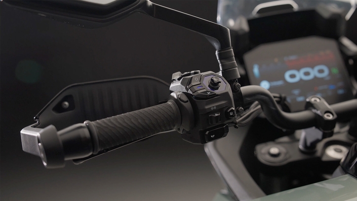 Les Norton Atlas et Atlas GT arrivent pour secouer le segment des trails de moyenne cylindrée