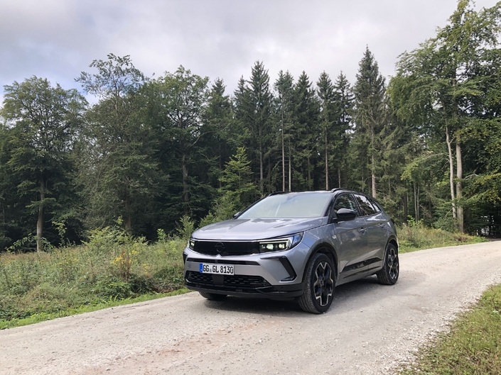 L'Opel Grandland arrive en concession : changement d'identité