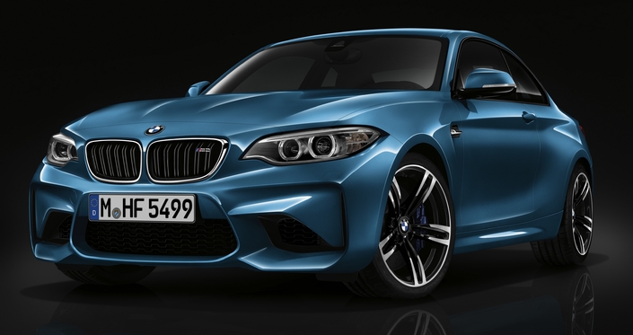Boucliers agressifs, ailes larges, grosses jantes, petit gabarit, la BMW M2, révélée fin 2015, a une présence incroyable.
