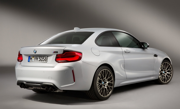 Peu de changements à l'arrière de la BMW M2 Competition, ici en 2018.
