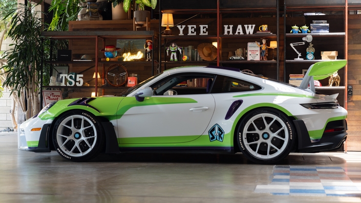 Buzz l’Éclair, Woody et Jessie deviennent des Porsche 911 uniques