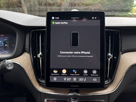 Le multimédia avec Google intégré a été modernisé mais pas les connectivités Carplay et Android Auto, exclusivement filaires.