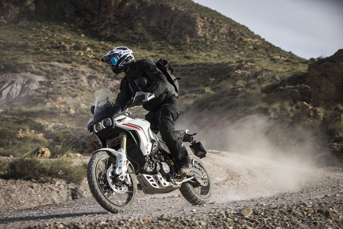 À 17 490 €, la nouvelle Ducati DesertX n’est-elle pas surcotée ?