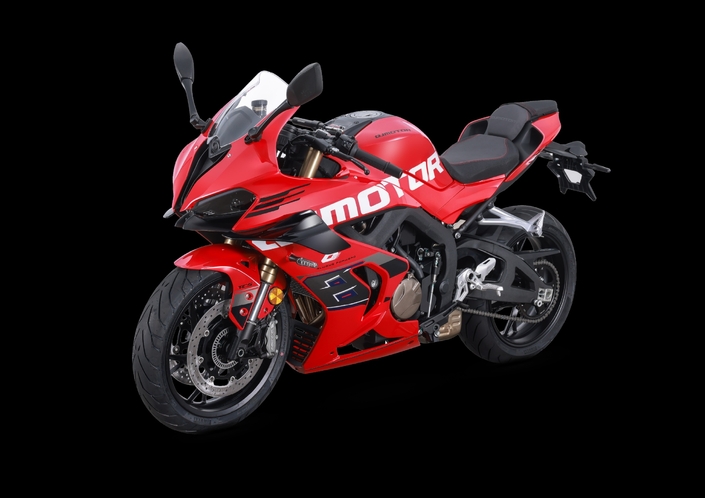 QJ Motor enfonce le clou avec une sportive encore plus performante !