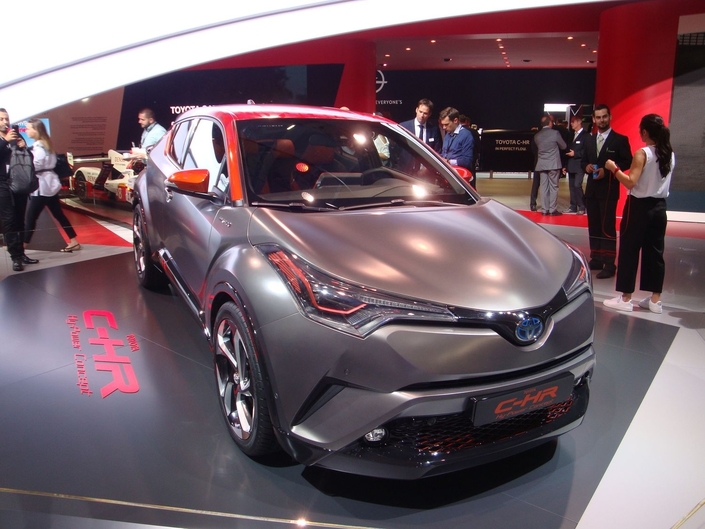 Toyota C-HR Hy-Power : maquillage - En direct du Salon de Francfort 2017