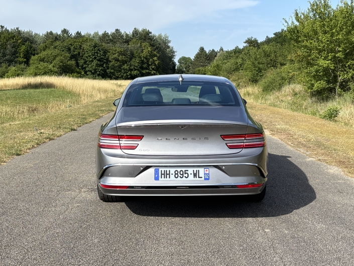 Genesis G80 : la limousine de luxe avec un coffre de Clio
