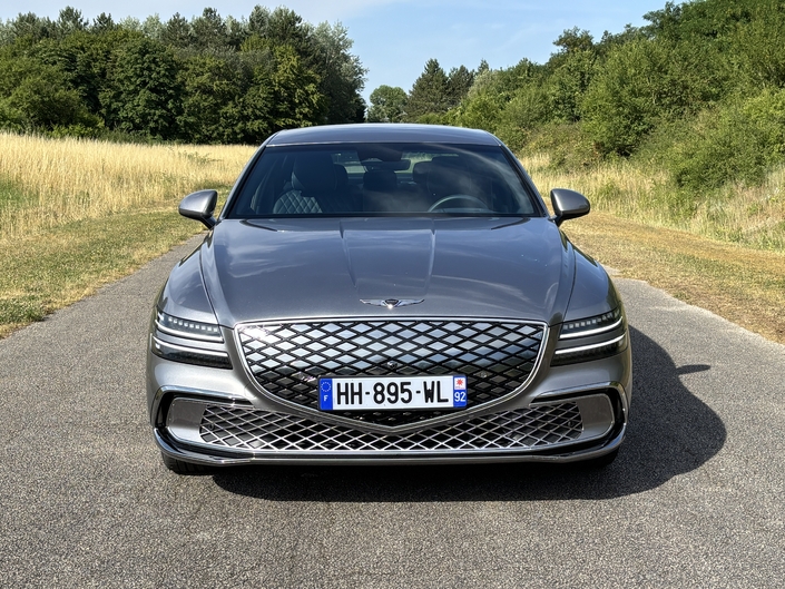 Genesis G80 : la limousine de luxe avec un coffre de Clio