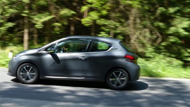 Essai vidéo - Peugeot 208 : sacré numéro 2