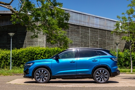 Renault Austral E-Tech Full Hybrid 200 ch Esprit Alpine : 46 000 € (modèle photographié en finition Techno : 43 100 €)