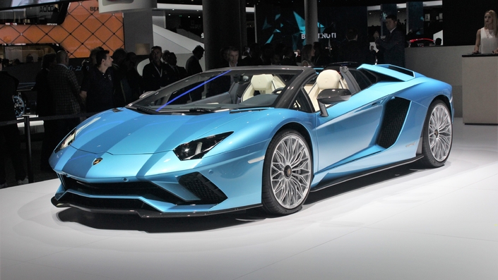 Lamborghini Aventador S roadster : décapsulée - Vidéo en direct du salon de Francfort 2017