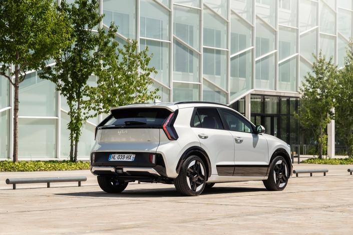 Le Kia Niro recentre son offre sur l'hybride
