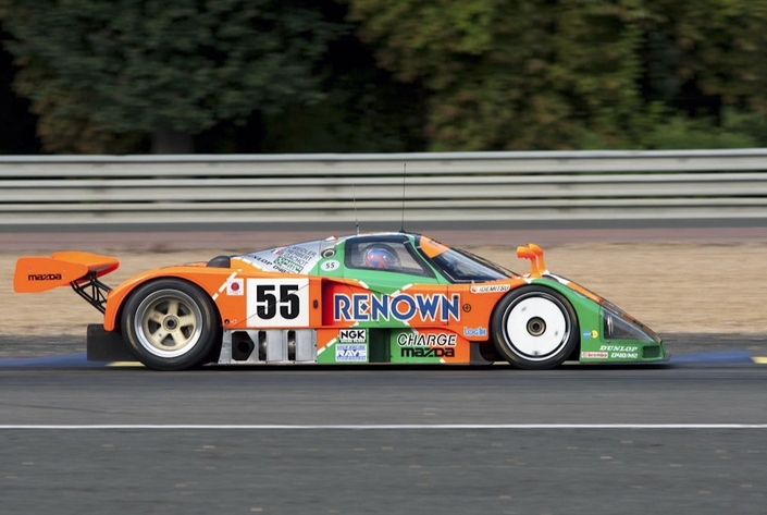 Jamais une voiture de compétition n’a autant « hurlé » que cette Mazda 787B.