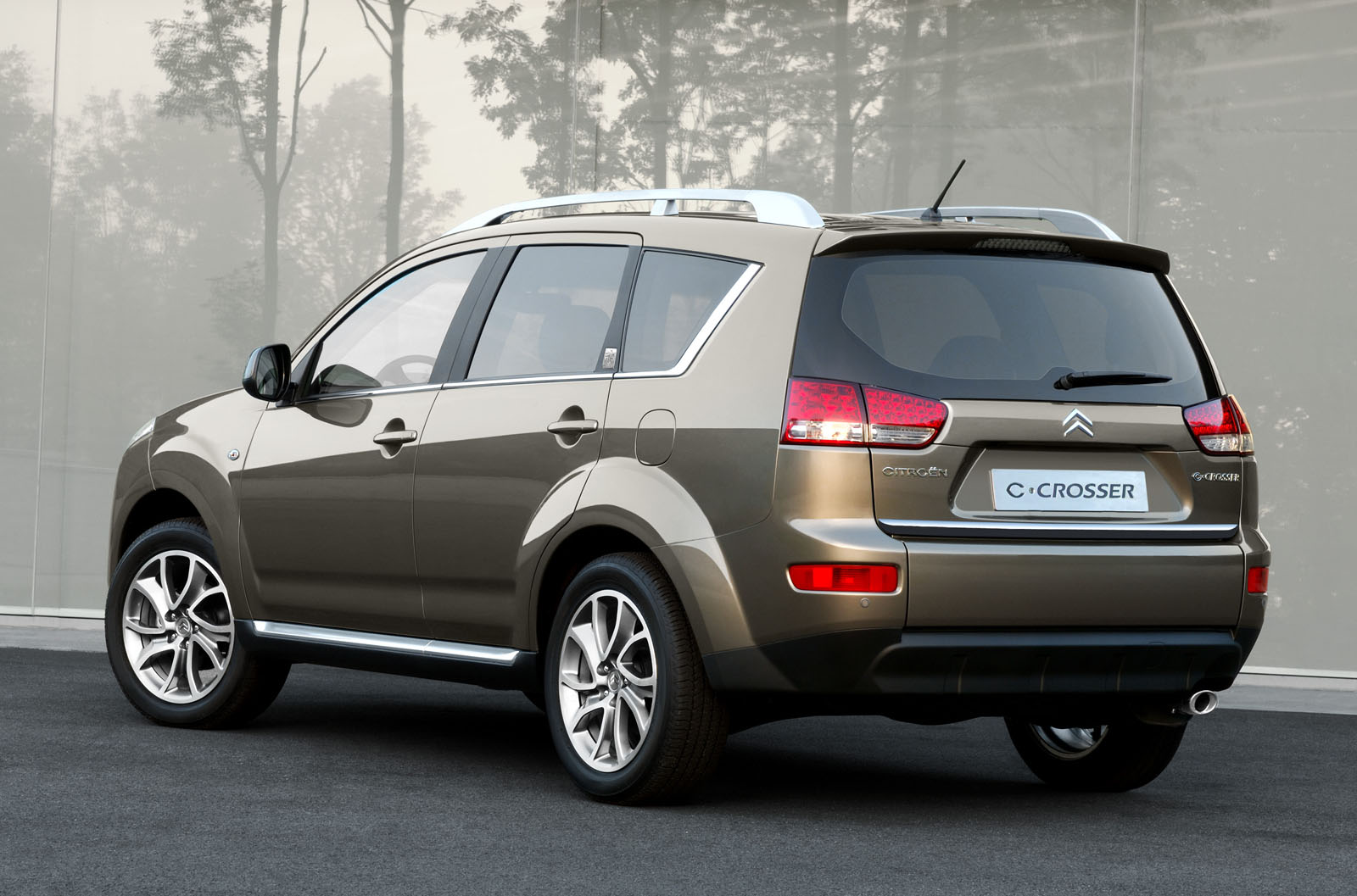 Peugeot c crosser