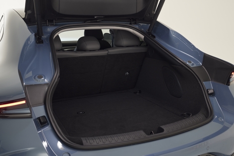 Le volume de coffre est décevant et peu pratique avec une ouverture non rectiligne.