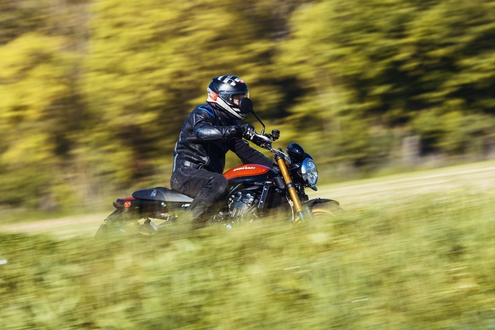 Kawasaki Z900 RS et Z900 RS SE 2026 : vintage tout simplement