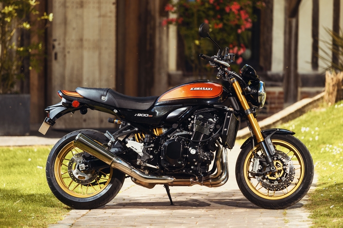 Kawasaki Z900 RS et Z900 RS SE 2026 : vintage tout simplement