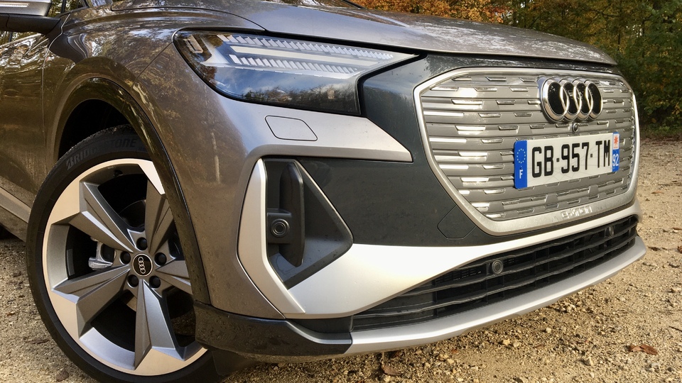 Audi Q4 Sportback 35 etron (2021) Équipements du classique