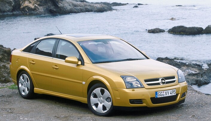 Malgré son allure anguleuse et massive, l'Opel Vectra GTS se signale par un excellent Cx de 0.28.