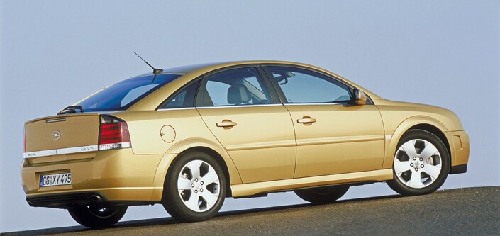 L'Opel Vectra GTS cache un coffre plutôt spacieux variant de 480 l à 1 360 l.