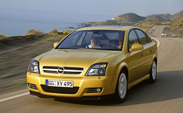 Rapide, sûre et confortable, l'Opel Vectra GTS 3.2 séduit surtout par la sonorité et l'onctuosité de son v6, même s'il ne s'agit pas d'une sportive.