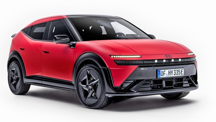 Face aux SUV omniprésents, les berlines n’ont pas dit leur dernier mot. Et les constructeurs vont leur redonner des couleurs pour séduire.