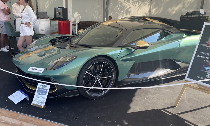 Aston Martin Valhalla.