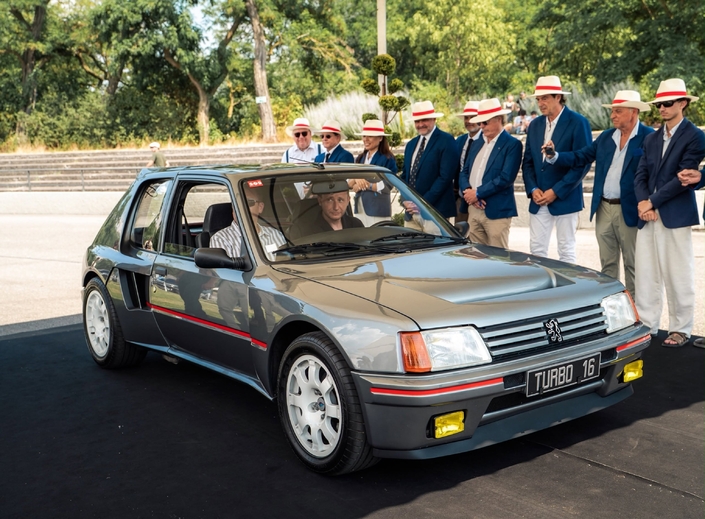 La Peugeot 205 T16 gagnant la Catégorie A.