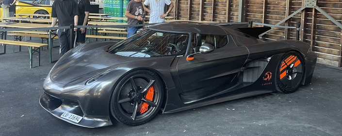 Honnêtement, votre serviteur a eu du mal à identifier cette Koenigsegg Jesko Absolut, apparemment capable de 533 km/h.