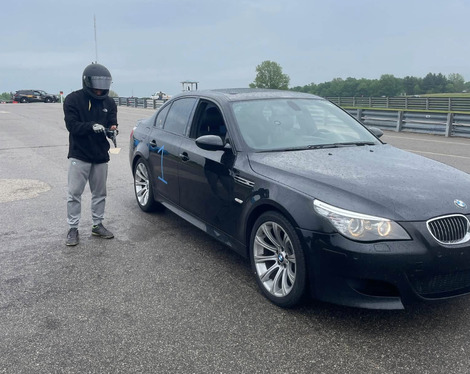 Oui, une M5 V10 peut afficher presque 400 000 kilomètres au compteur