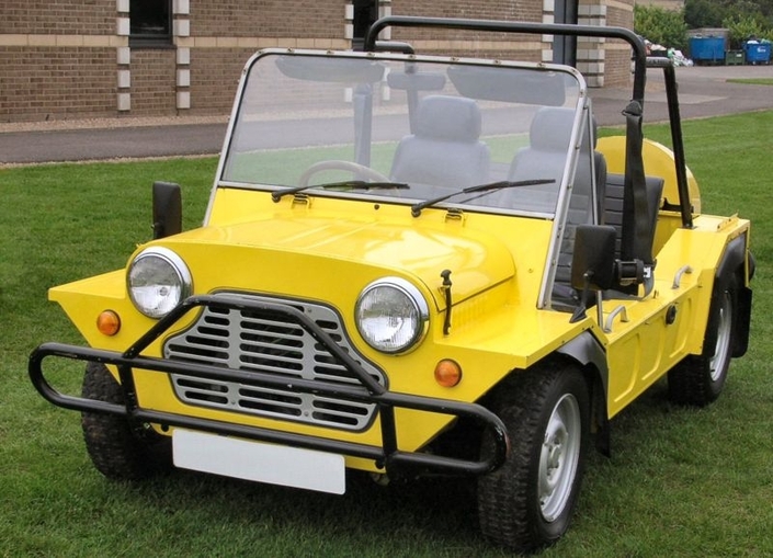Citroën Méhari, Mini Moke, Suzuki Samouraï et les autres : quel prix pour les stars des "voitures de plage" en occasion ?